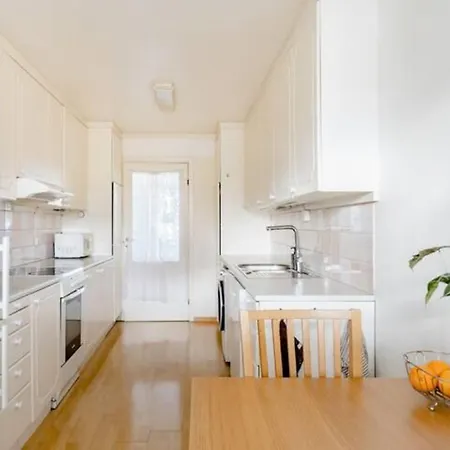 Calm And Tidy In Apartment, 14min Train Ride To Center Campsite Oslo